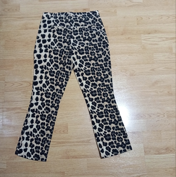 Zara leopard cropped pants. Size xs. EUC. - Picture 4 of 11
